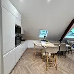 Modern Cocoon Under Roof Parking Close To Tram Apartment Strasbourg