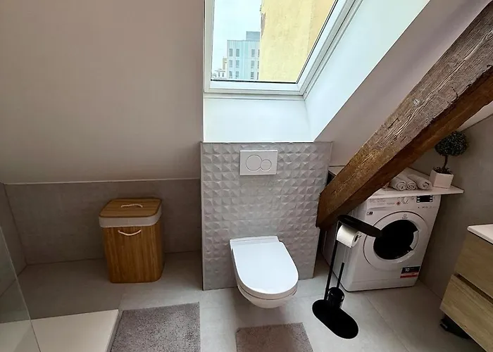 Modern Cocoon Under Roof Parking Close To Tram * Straatsburg